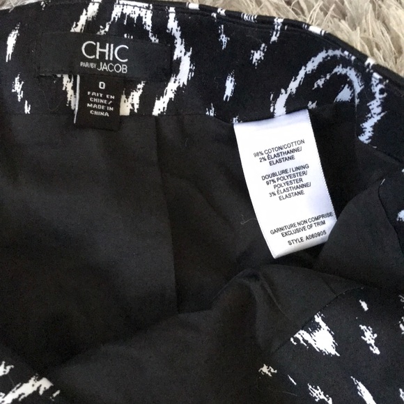 🔥2/$20 Very flattering pencil skirt black/… - Picture 3 of 5